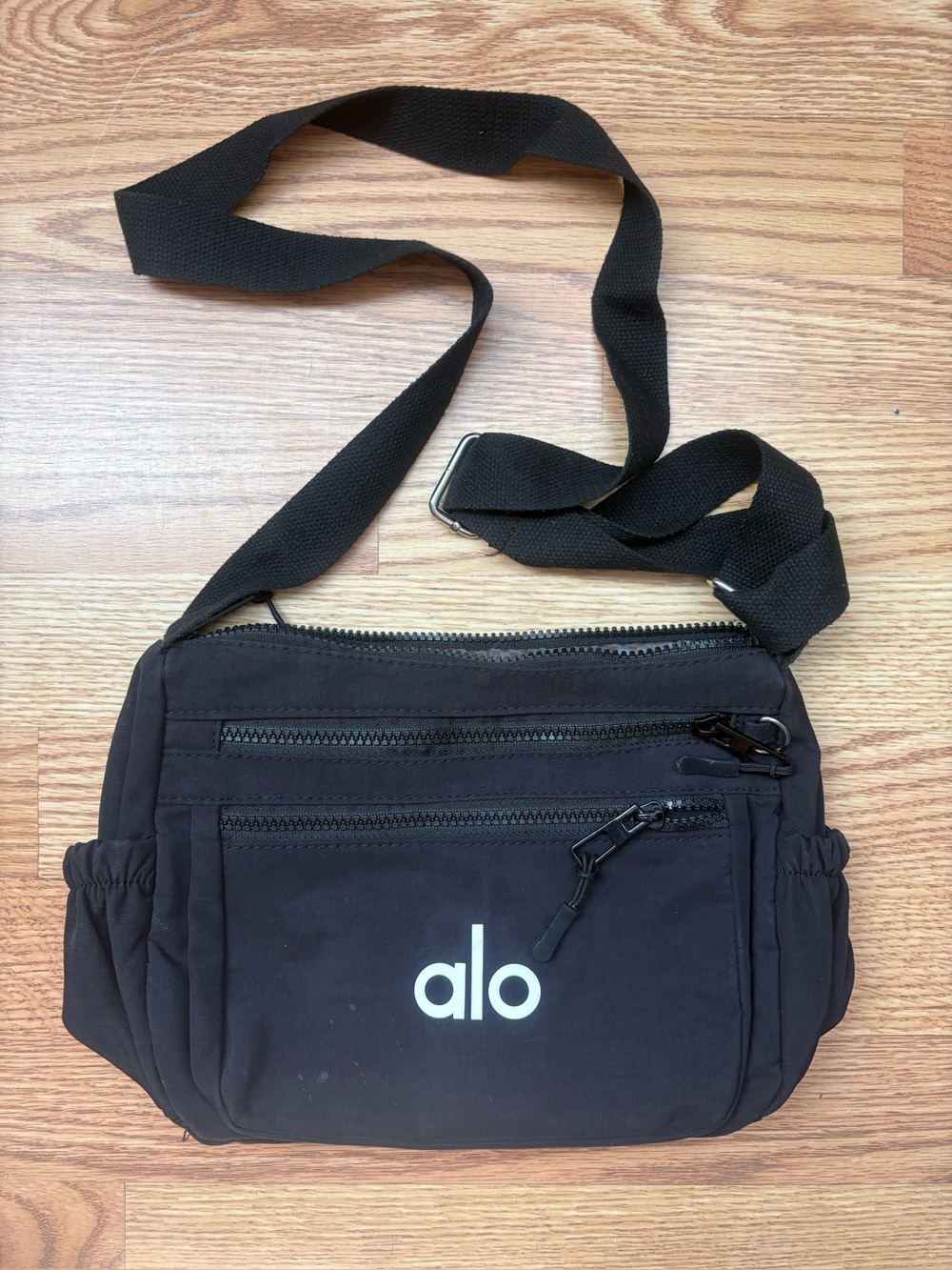Women's Black Crossbody Bag — Hands-Free Everyday Carry